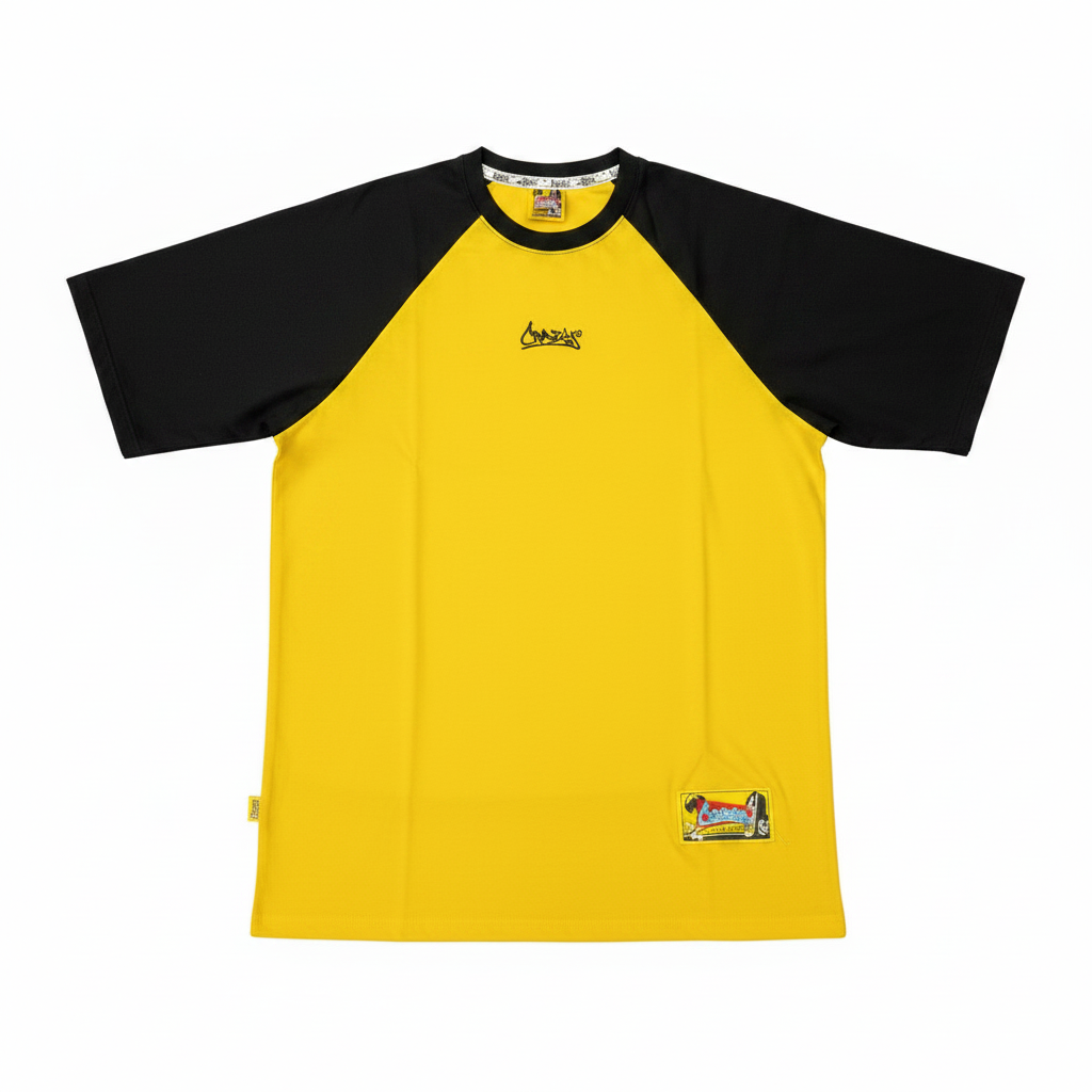 Camiseta raglan amarilla con mangas negras