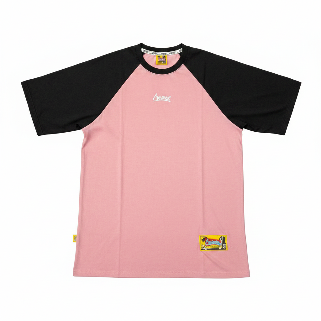 Camiseta raglan rosada con mangas negras