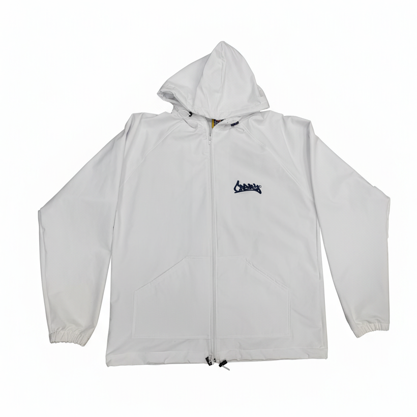 Chaqueta CRAZY blanca con logo oscuro sobre fondo blanco